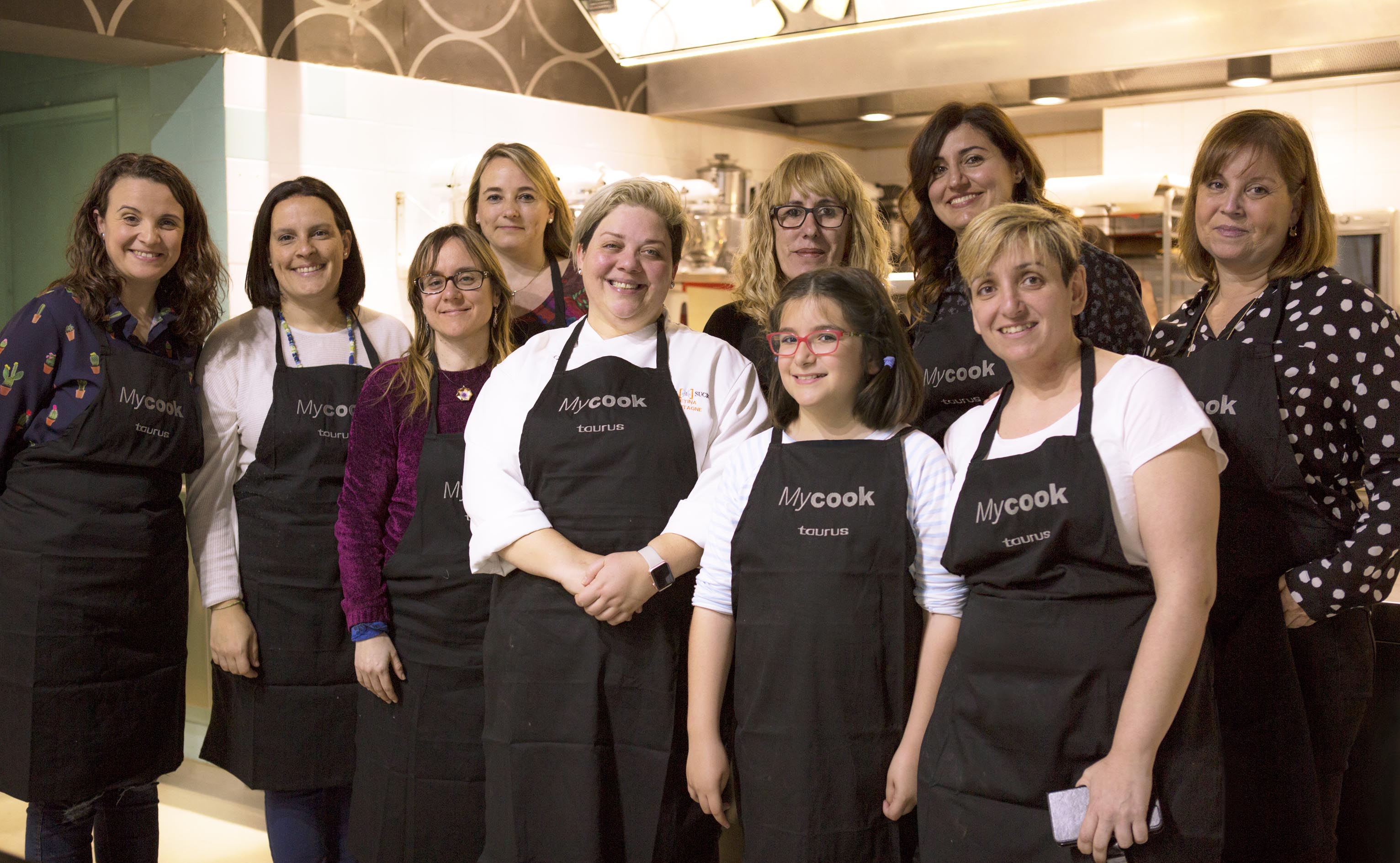 Espaisucre imparte un curso de repostería con Taurus Mycook Touch